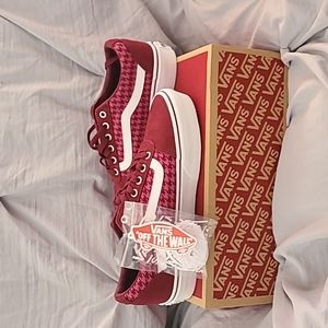 Vans Ward Women’s Burgundy/Plain Mix Platform Sneaker Size 10